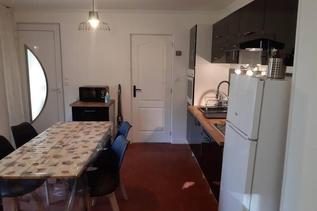 La Petite Maison Dans La Vallee Avallon Zewnętrze zdjęcie
