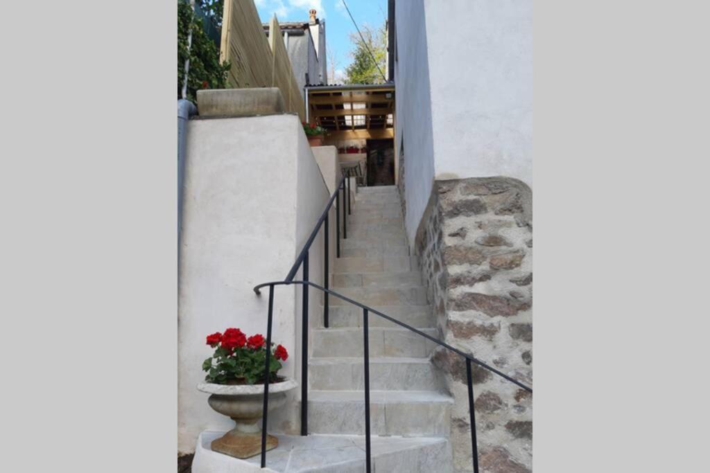 La Petite Maison Dans La Vallee Avallon Zewnętrze zdjęcie